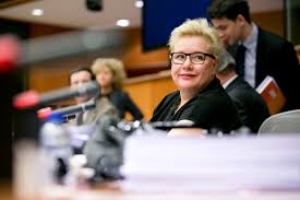 Circular economy: the EP urges the Commission to present new ambitious proposal